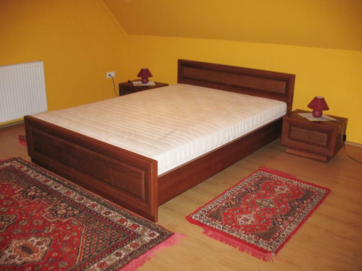 Menyhart Apartman Gyenesdiason 6 Fo Reszere Екстериор снимка