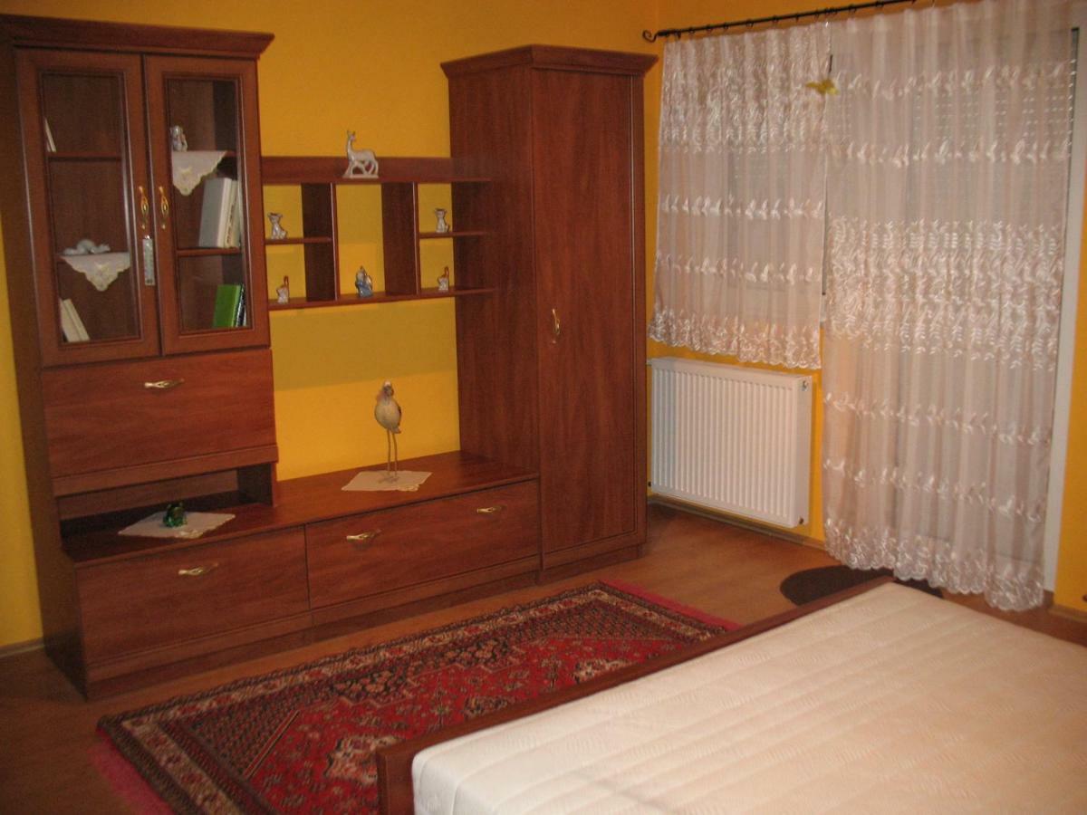 Menyhart Apartman Gyenesdiason 6 Fo Reszere Екстериор снимка